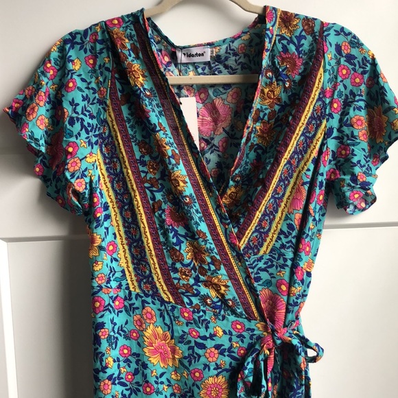 Amazon Wrap Floral Dress - Picture 2 of 3